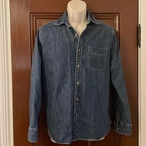JCrew Men’s midweight denim classic button down work shirt size medium